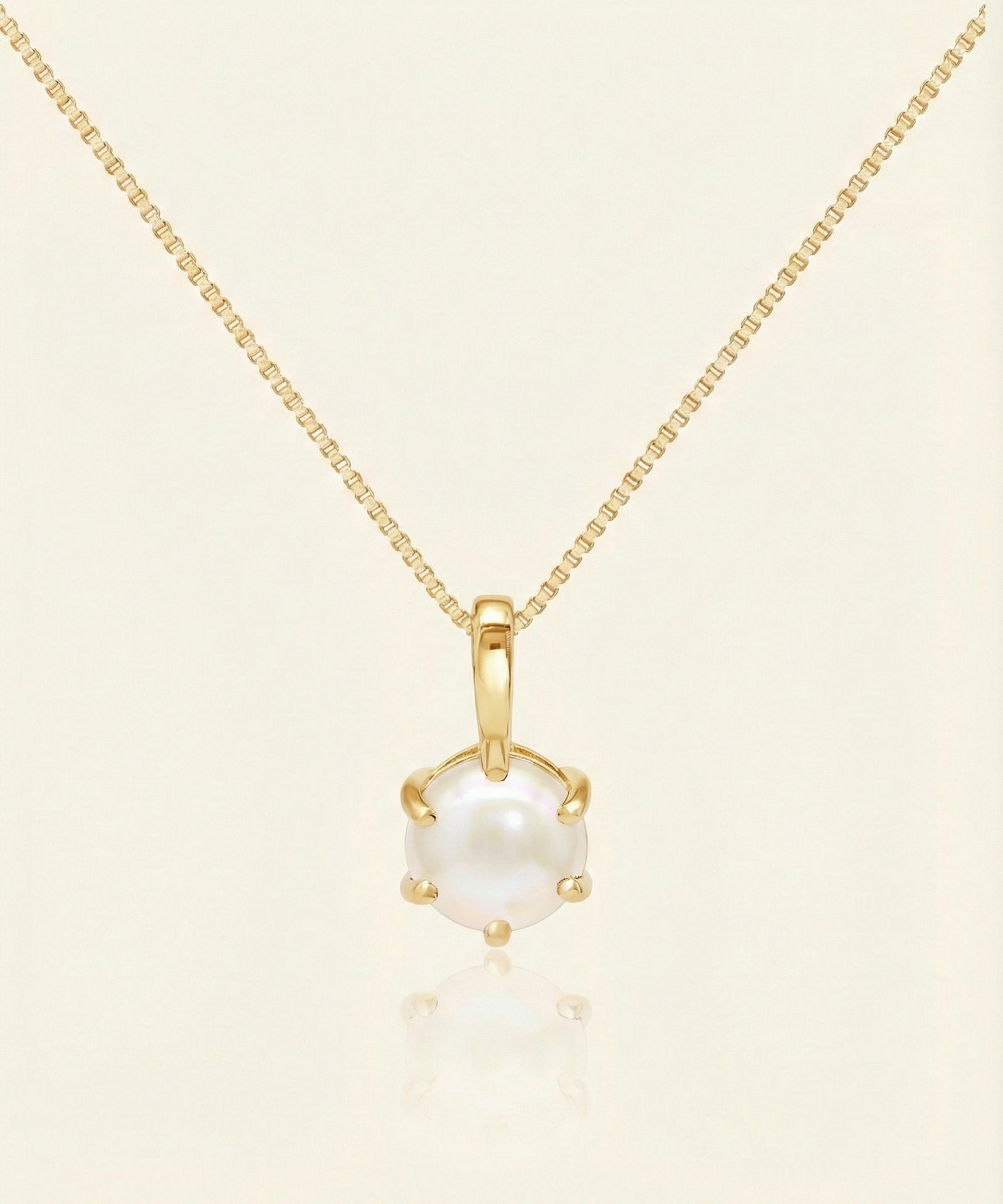 Classic Pearl Necklace