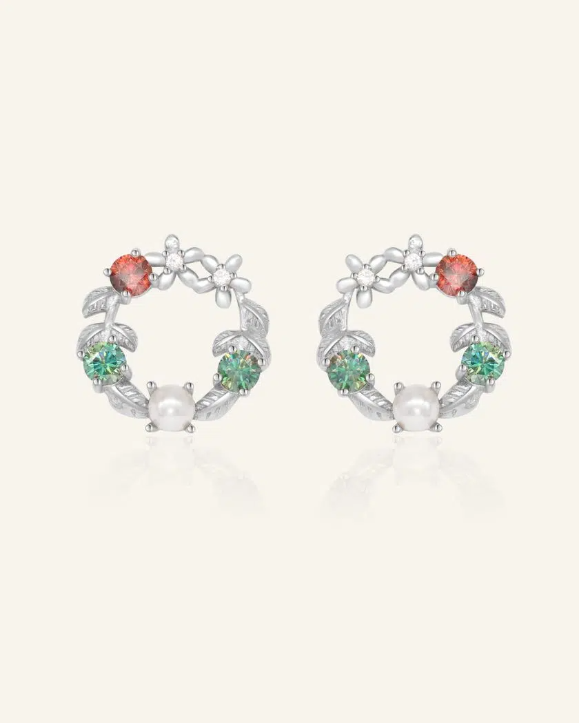 Mistletoe Wreath Studs