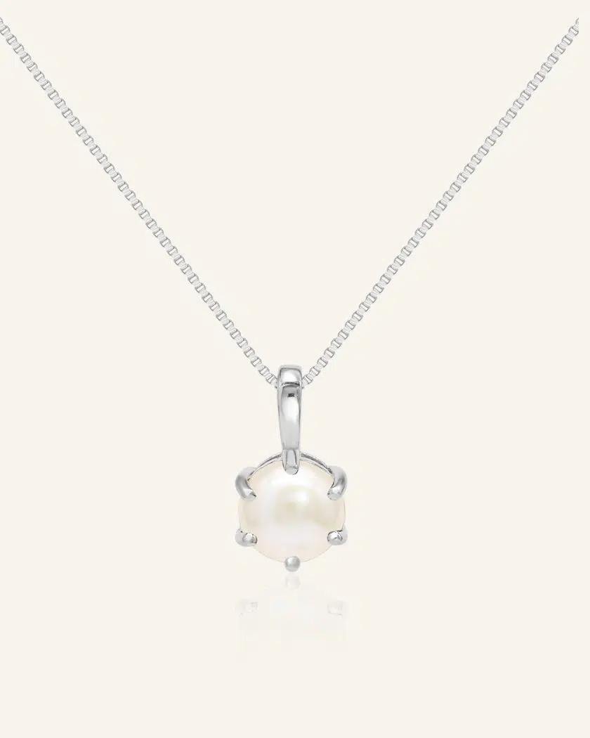 Classic Freshwater Pearl Necklace Silver 1