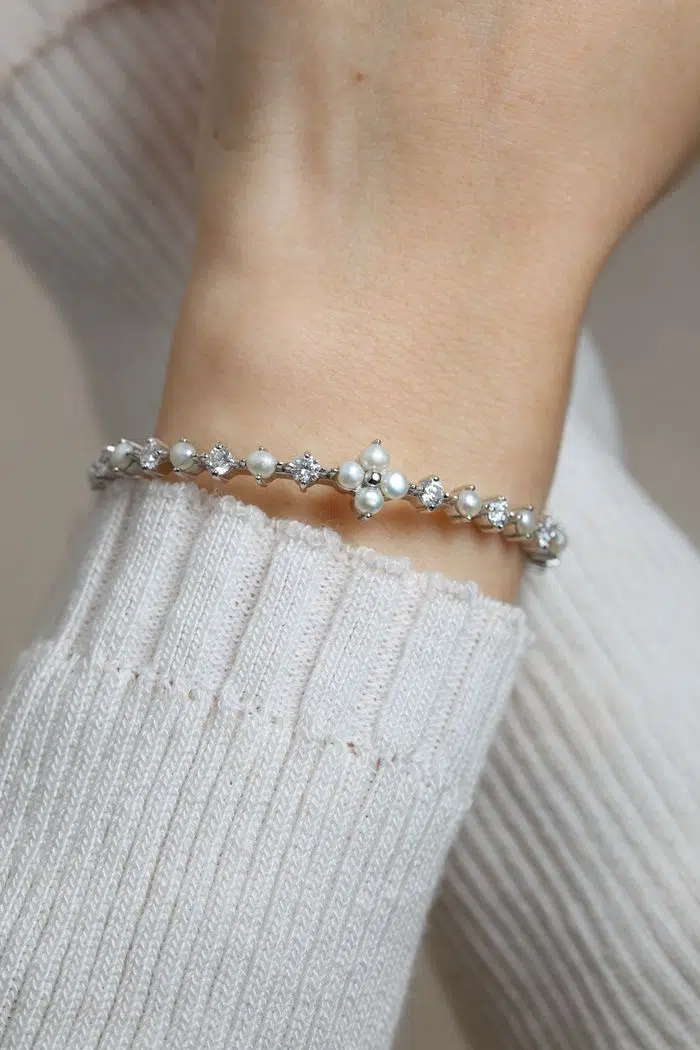 Clover Sparkle Cuff FWP Moissanite Model
