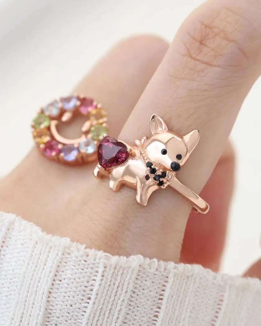 Corgi Ring – Rhodolite – Model