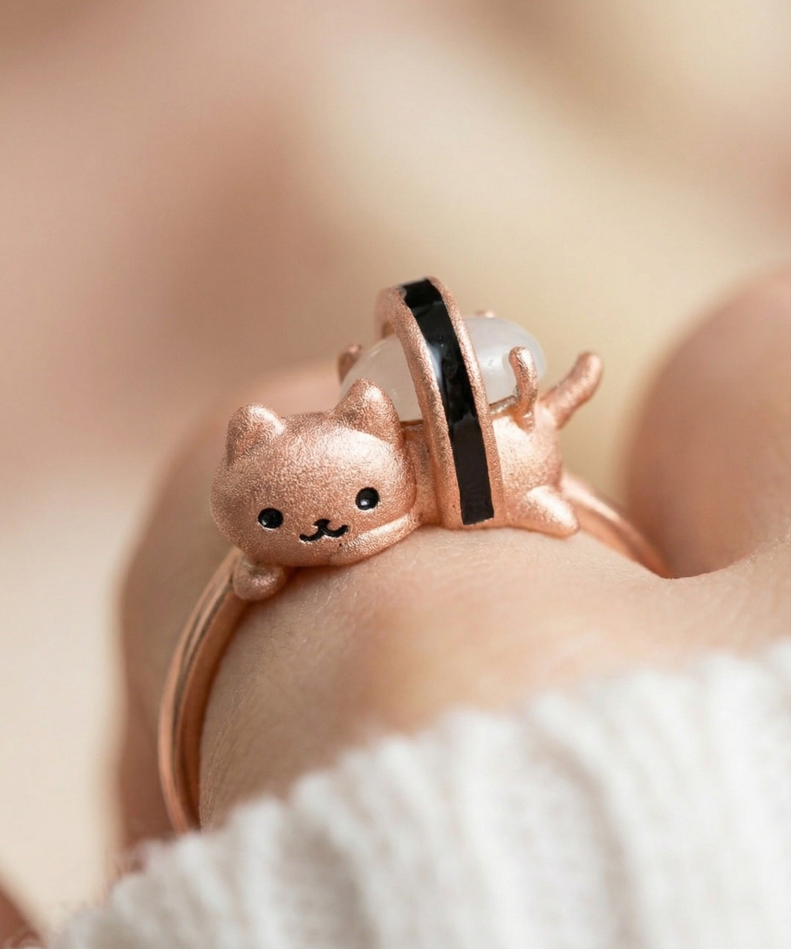 Maki Meow Sushi Ring | White Jade, close-up detail in rose gold