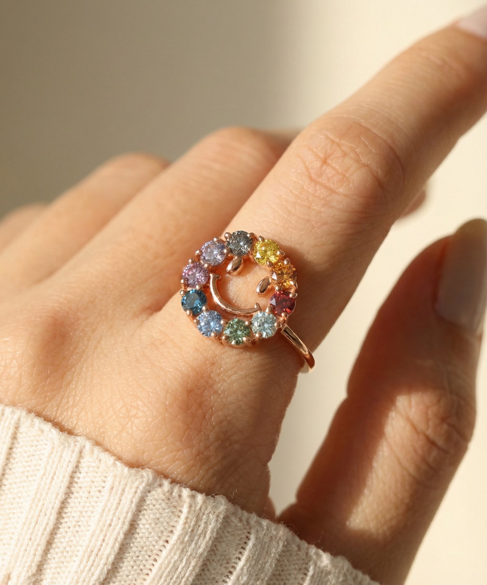 Smiley Ring | Moissanite, close-up detail in rose gold