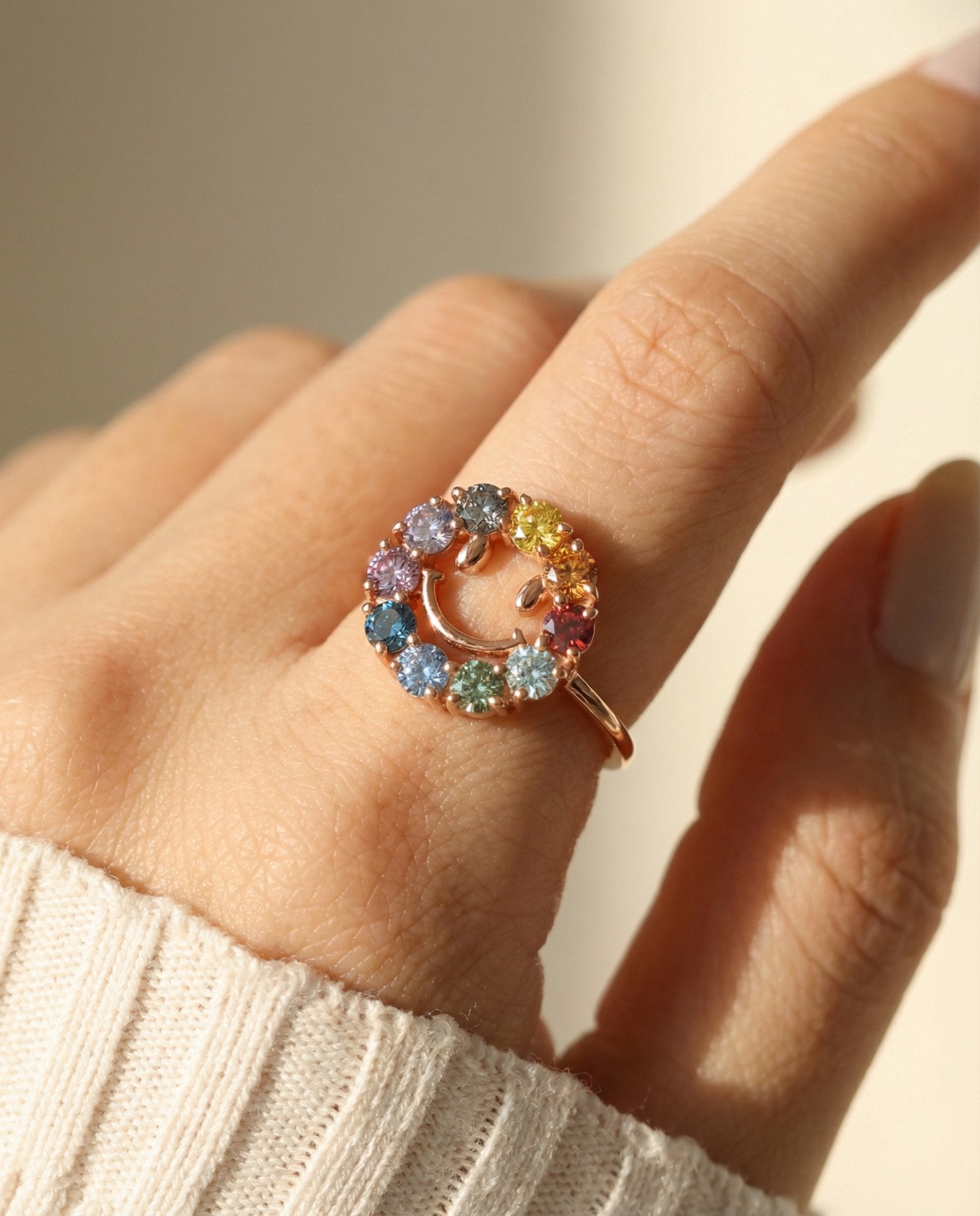 Smiley Ring | Moissanite, close-up detail in rose gold