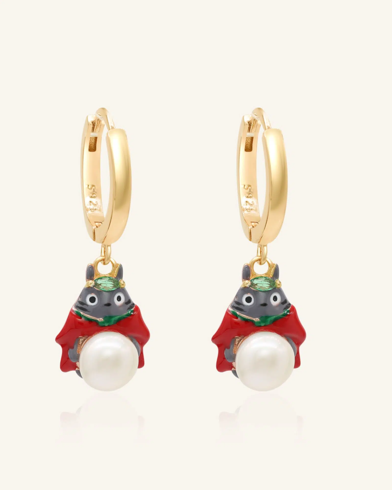 Totoro Huggies White Freshwater Pearl Yellow Gold