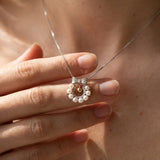 Wreath Ribbon Necklace (Freshwater Pearl)