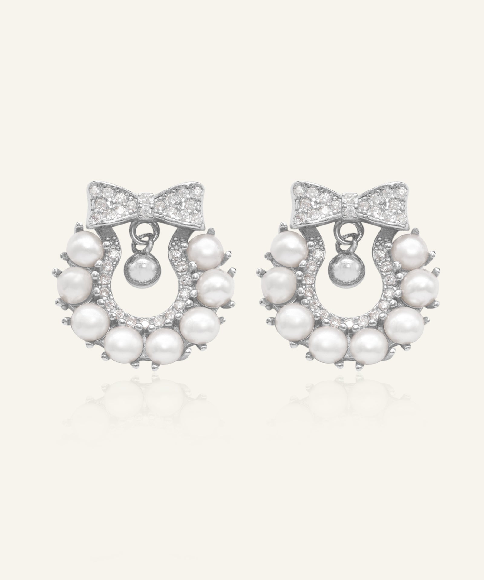 Wreath Ribbon Studs (Freshwater Pearl)