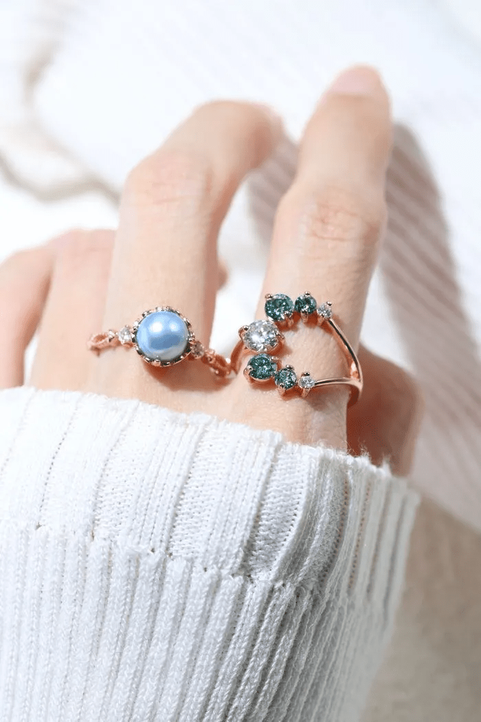 Aurora Crescent Moissanite Ring - Love Estella