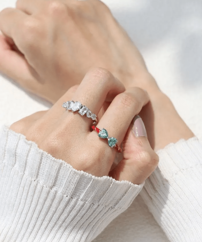 Candy Cane Ribbon Ring (Green Moissanite) - Love Estella