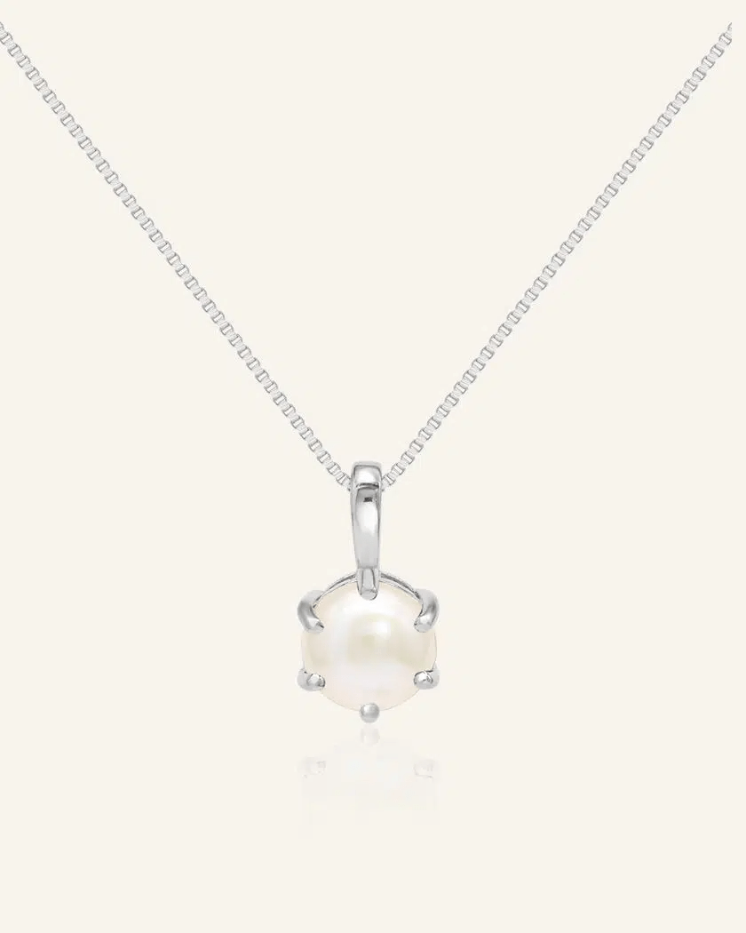 Classic Pearl Necklace - Love Estella