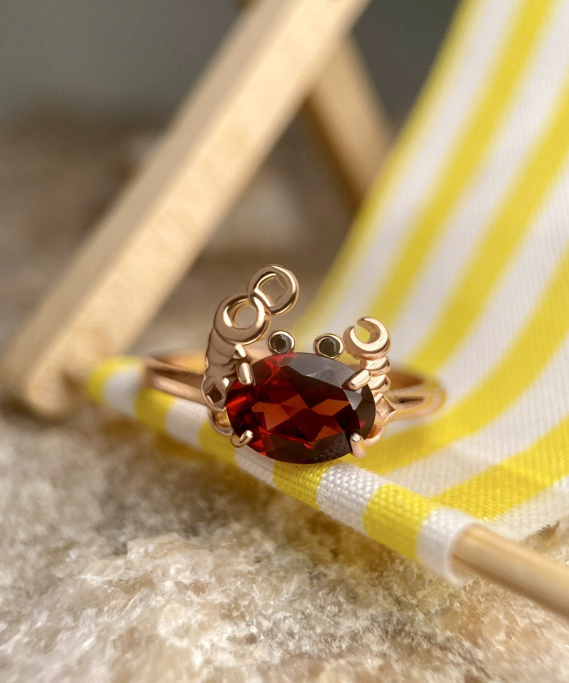 Crabby Hour Ring (Garnet) - Love Estella