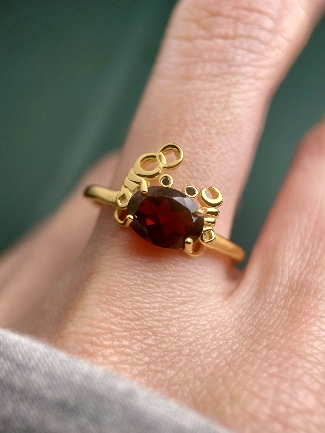 Crabby Hour Ring (Garnet) - Love Estella