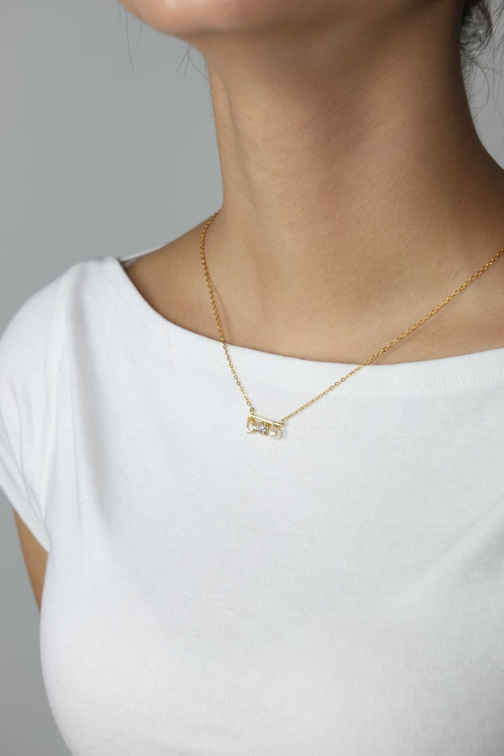 Floating Bar Necklace (Pure) - Love Estella