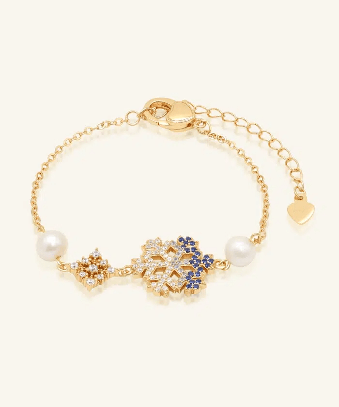 Frosted Snowflake Pearl Bracelet - Love Estella