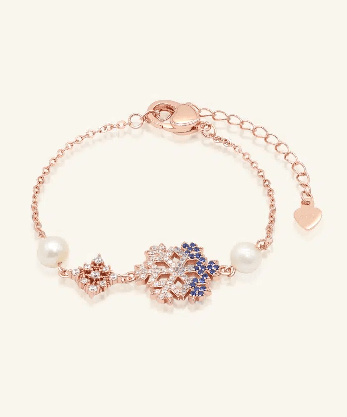 Frosted Snowflake Pearl Bracelet - Love Estella