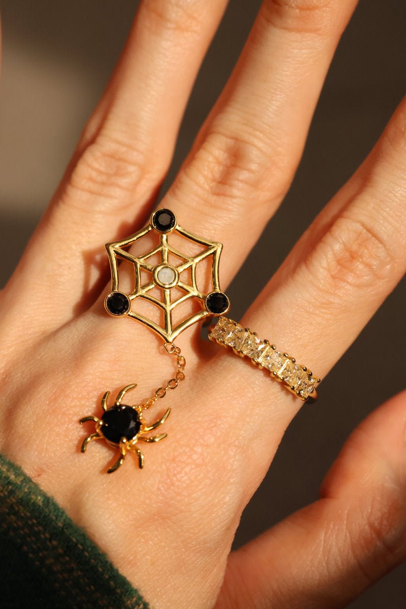 Itsy Bitsy Charm Ring (Black Spinel) - Love Estella