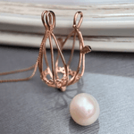 Keeper Necklace (Freshwater Pearl) - Love Estella