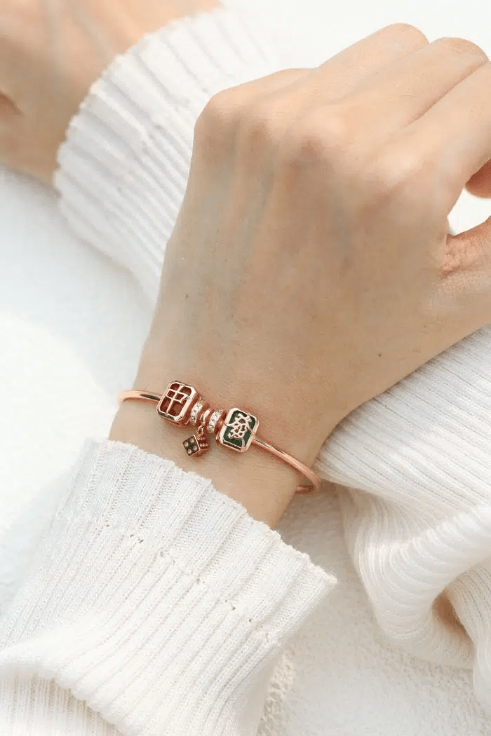 Mahjong Cuff (Red & Green Agate) - Love Estella