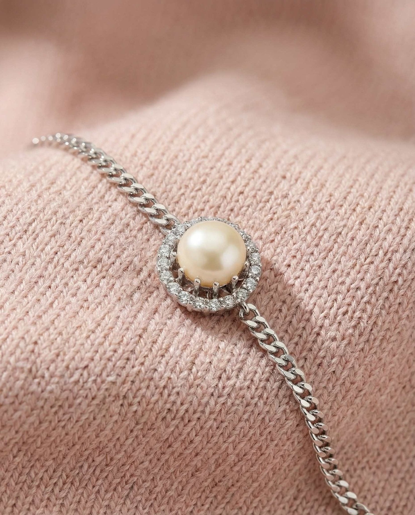 Spinning Freshwater Pearl Bracelet - Love Estella