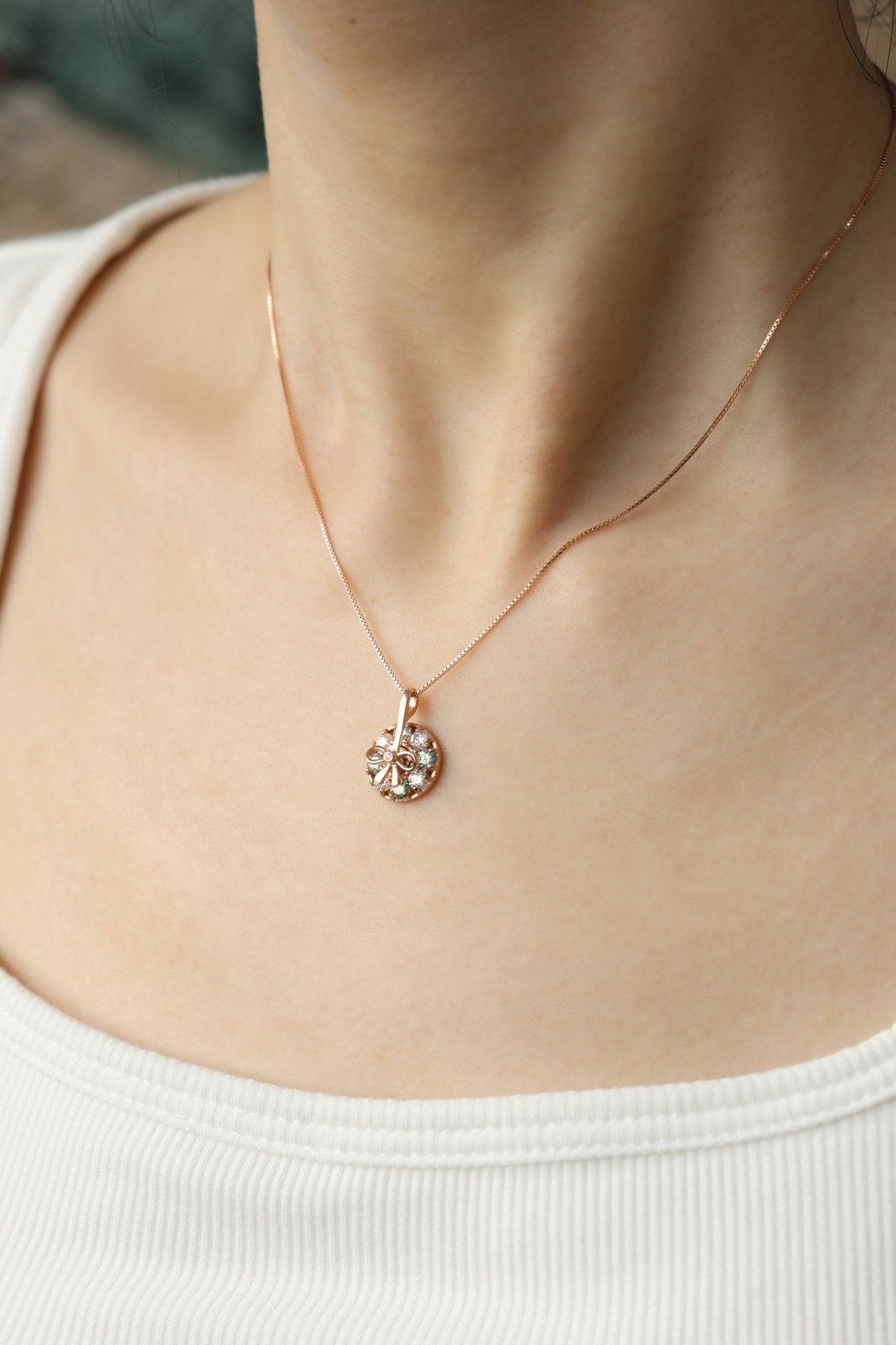 Spinning Ribbon Twirl Necklace (Green & White Moissanite) - Love Estella
