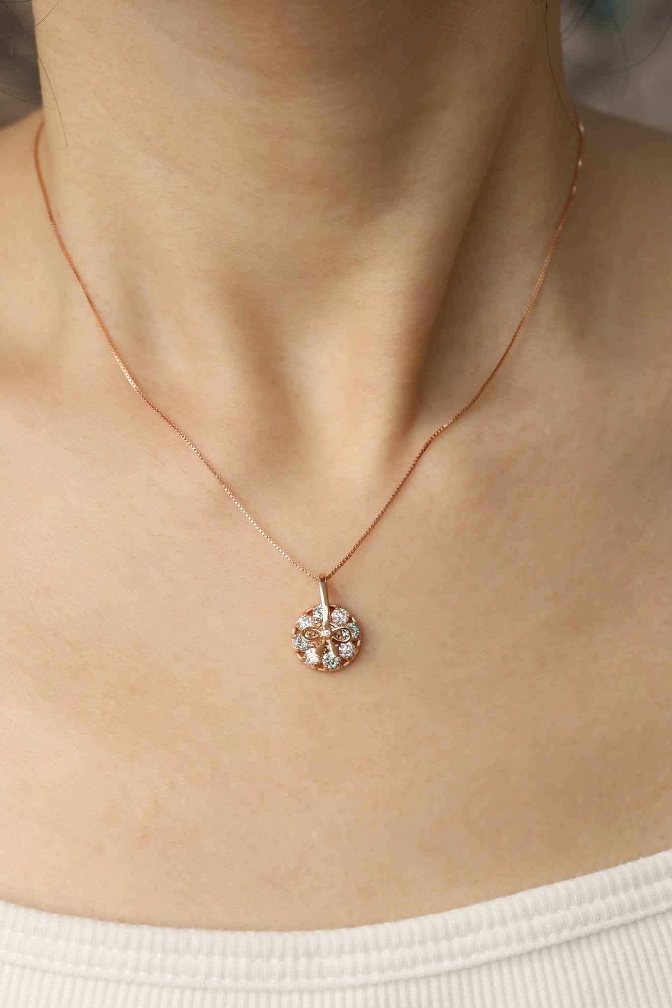 Spinning Ribbon Twirl Necklace (Green & White Moissanite) - Love Estella