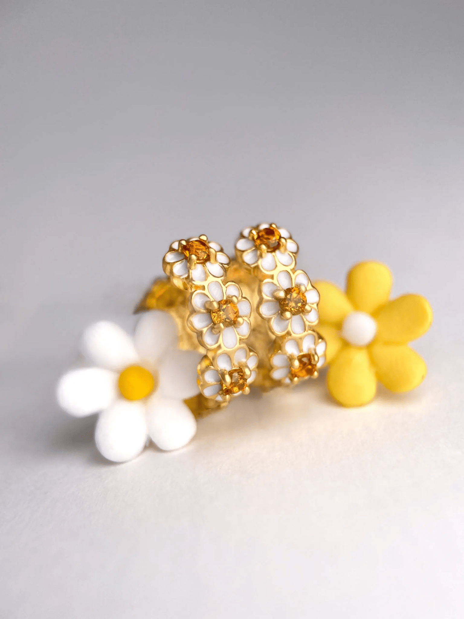 White Daisy Huggies (Citrine) - Love Estella