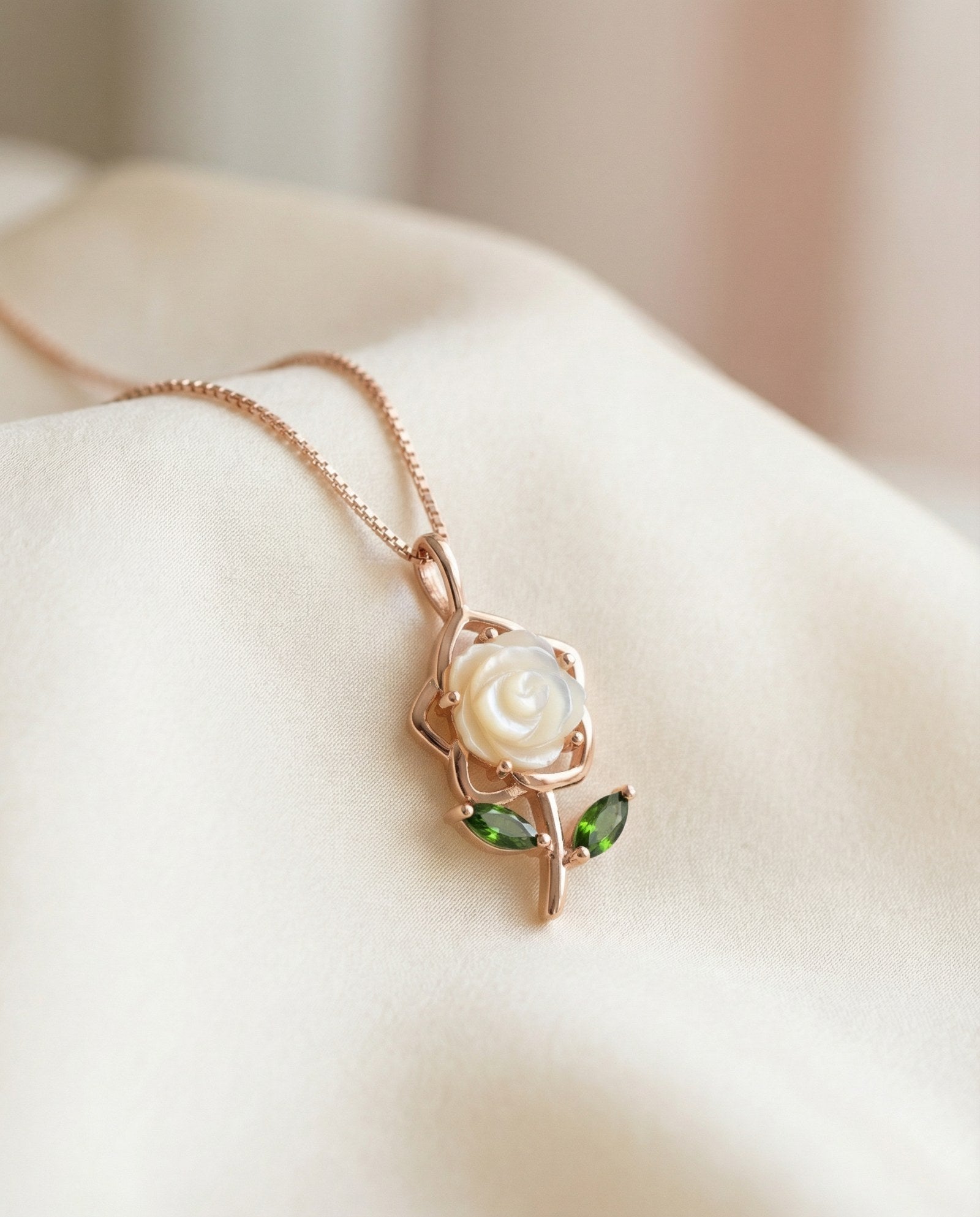 White Shell Rose Necklace - Love Estella