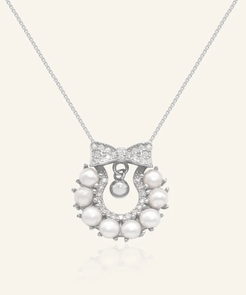 Wreath Ribbon Necklace (Freshwater Pearl) - Love Estella