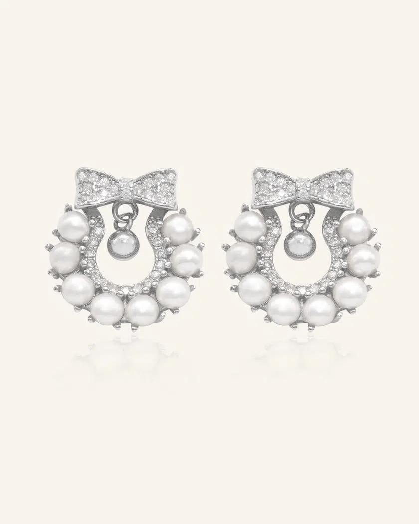 Wreath Ribbon Studs (Freshwater Pearl) - Love Estella